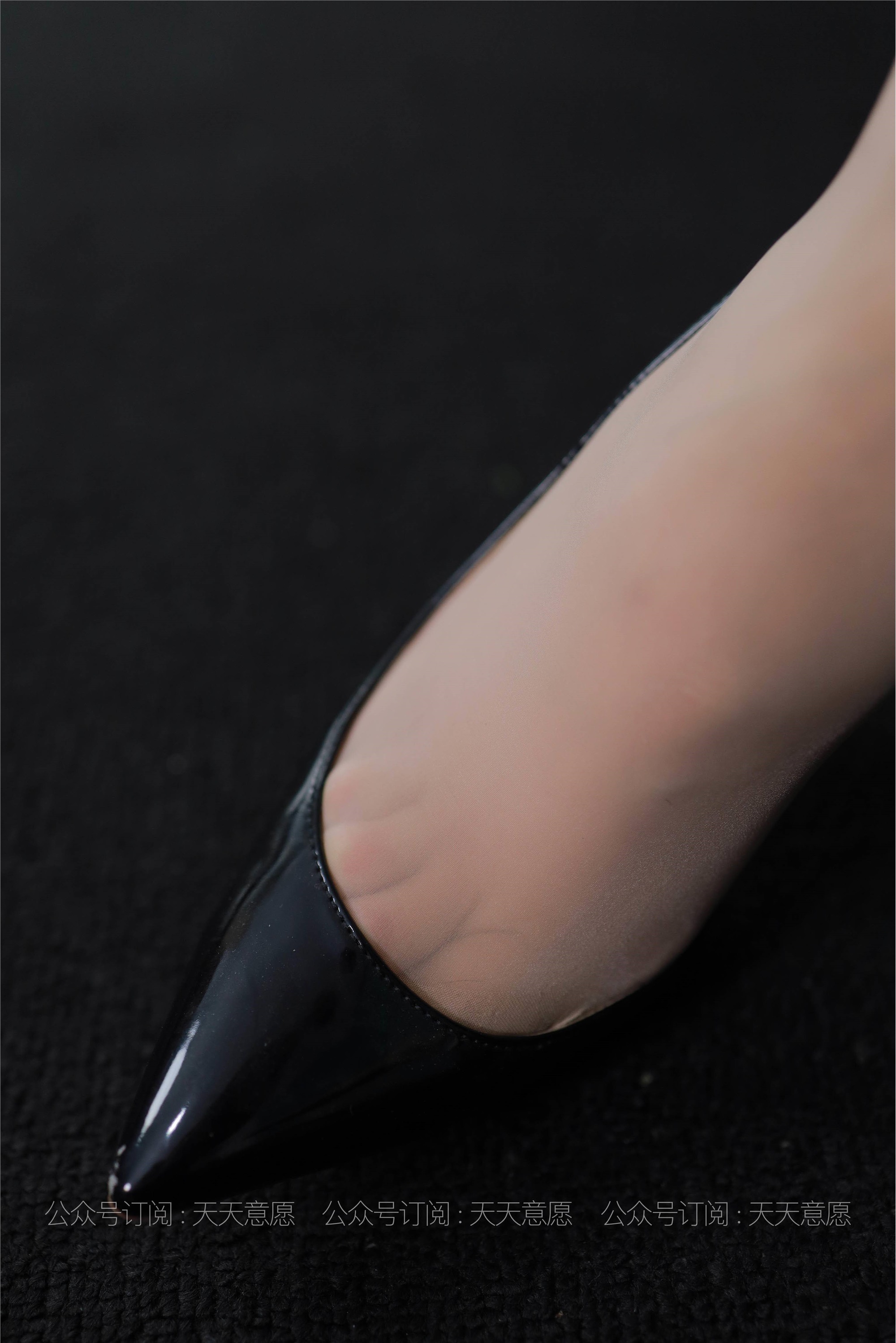 IESS异思趣向 - 模特：肉肉《性感秘书泡咖啡》